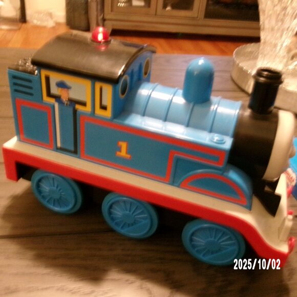 Thomas & Friends TOY LOT Busy Books W/ Figures, '92 LARGE TRAIN, PUZZLES - Picture 8 of 10